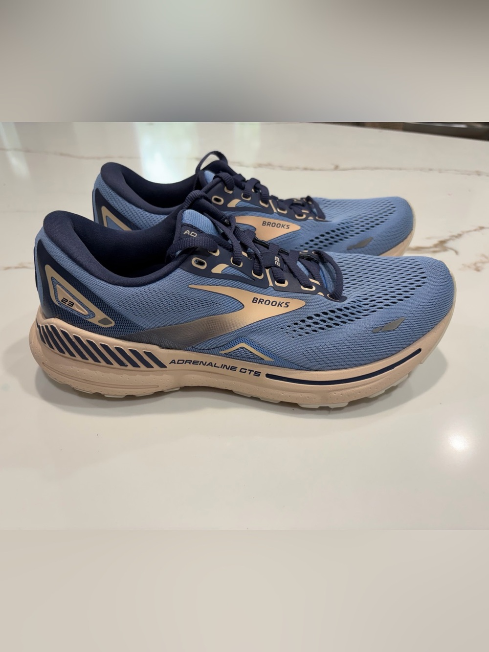 Brooks Women’s Adrenaline GTS 23 in Vista Blue/Tan/Navy Running Sneakers, 10.5
